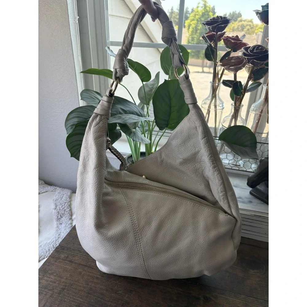Vince Comuto Cream Pebbled Leather Pleated Hobo Bag Slouchy Braided Tassel Y2K